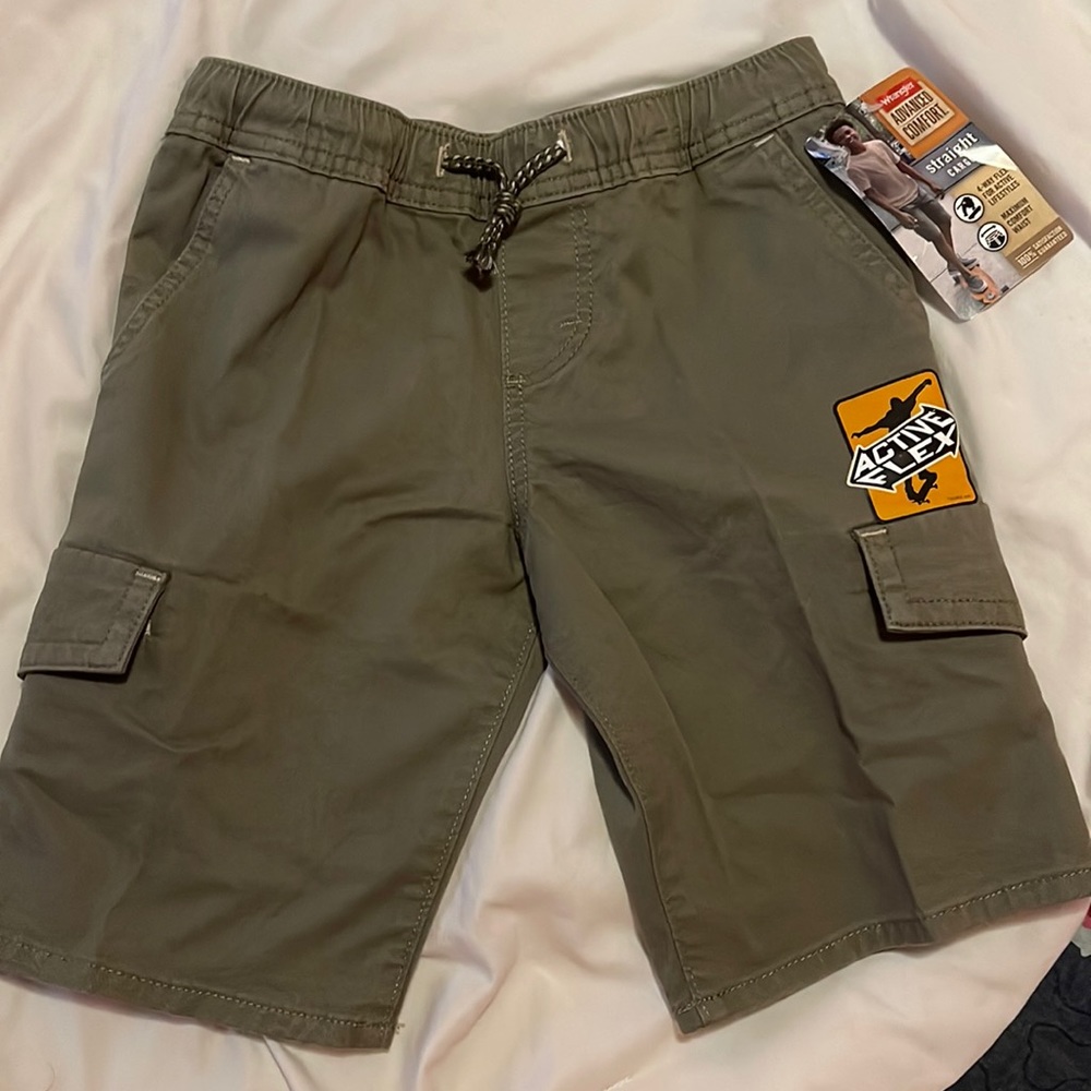 Brand New Boys Wrangler Olive Green Khaki Shorts Active Flex Drawstring Size 6/7